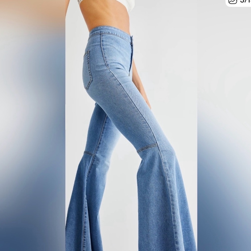 ⭐️Free People Just Float on Flare High Rise Jeans⭐️ - Picture 7 of 7
